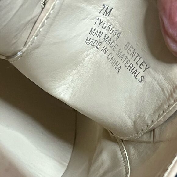 EUC Spiked Saddle Shoe Nude Gold 7M - Picture 7 of 8